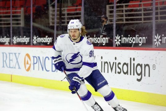 Две передачи Сергачева помогли «Тампе» разгромить «Даллас» в НХЛ