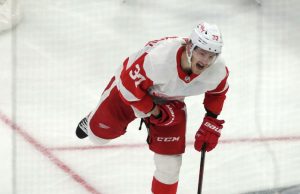 Шайба Свечникова принесла «Детройту» победу над «Чикаго» в матче НХЛ