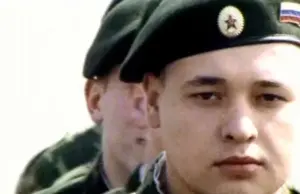 Что за невнятный текст звучит в начале песни «Руки Вверх!» «Крошка моя»?