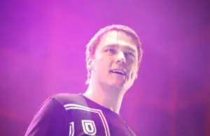 Суд рассмотрит иск продюсера Разина к семье Шатунова о завещании певца